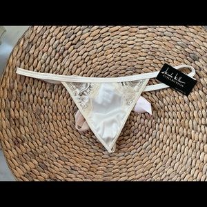 NICOLE MILLER COLLECTION bridal thong w/back bow. UNIQUE.  NEW. Gorgeous panties